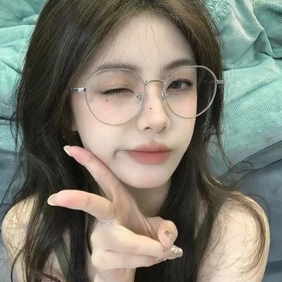 玉米上的麻雀